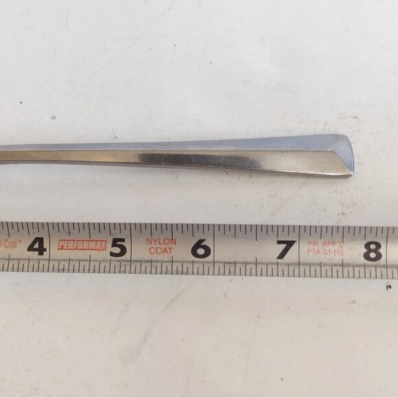 Reed & Barton Stainless Steel Rebacraft Korea Crest Pattern Soup Spoon - Picture 5 of 5